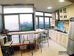  Sunny Apartment with view over Century Park