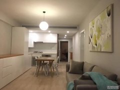  Modernized 2BR Apartment in Hengshan Road