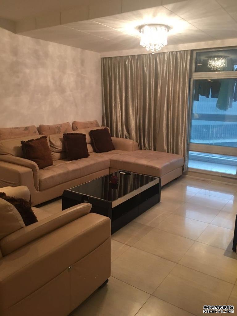  Convenient 2BR Apartment for rent in Xujiahui