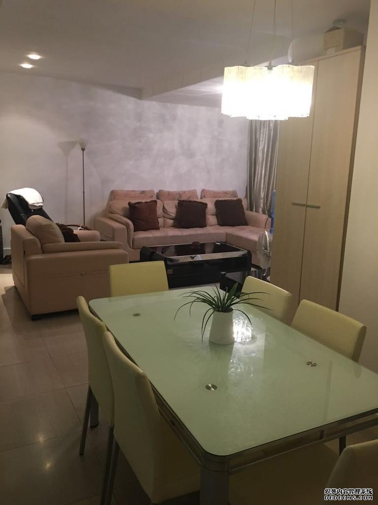  Convenient 2BR Apartment for rent in Xujiahui