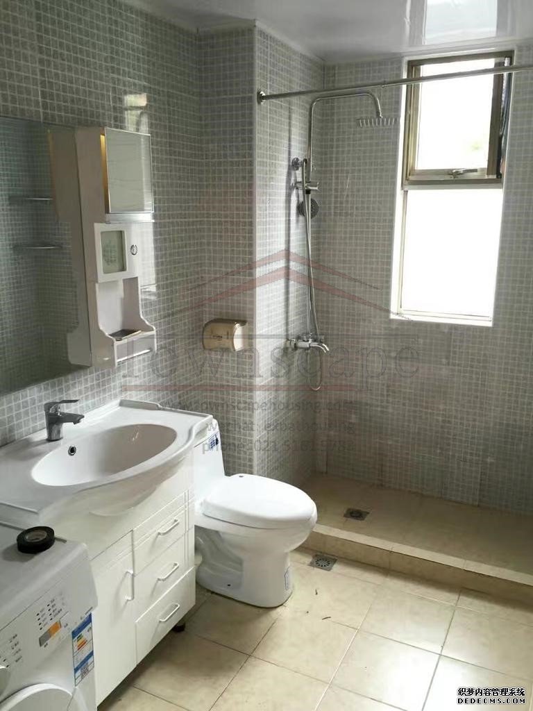  Great Value 3BR Apartment w/Terrace near Dapuqiao