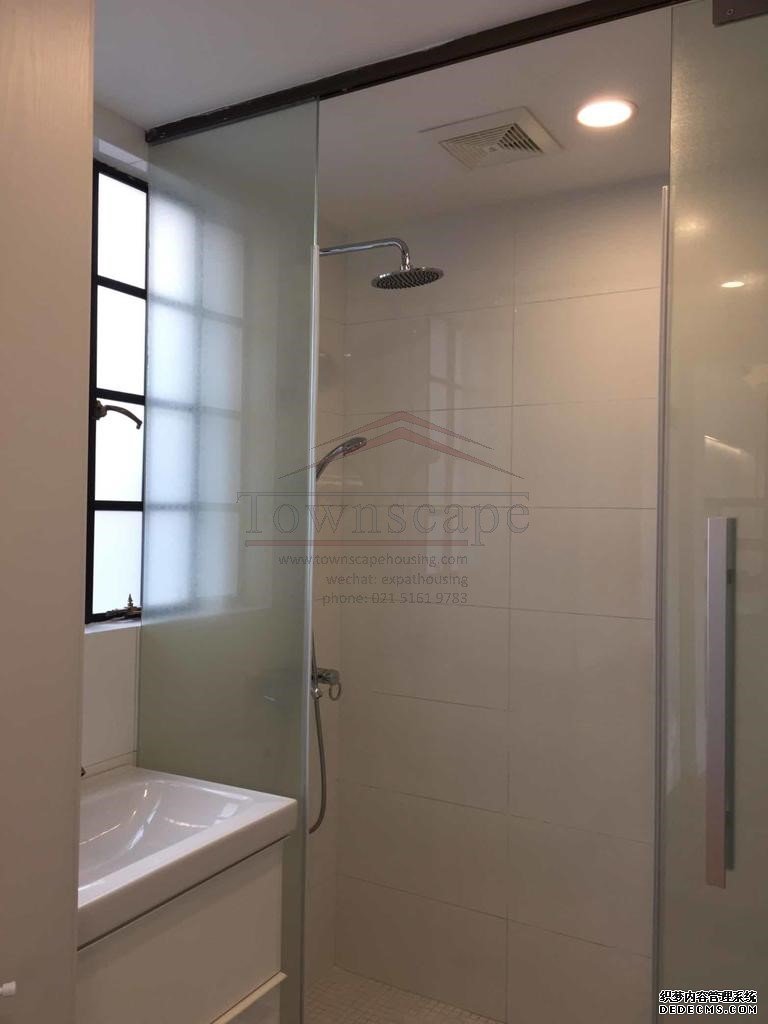  Well Designed 2BR Apartment for rent near Shanghai Library