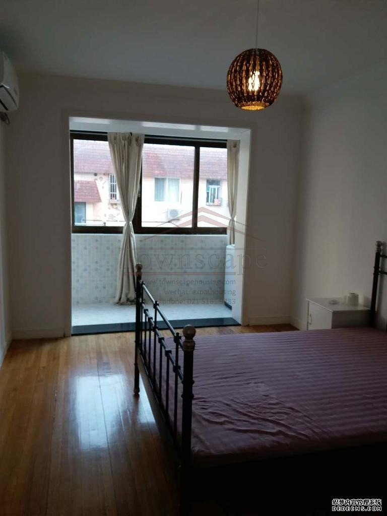  Great Value 2BR Apartment near Jiashan Market