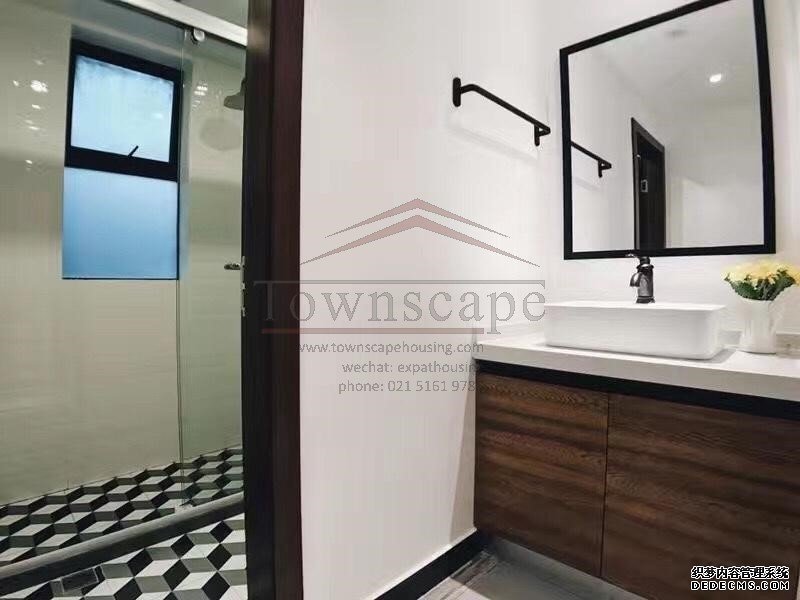  Well Designed Apartment w/Terrace near Xujiahui