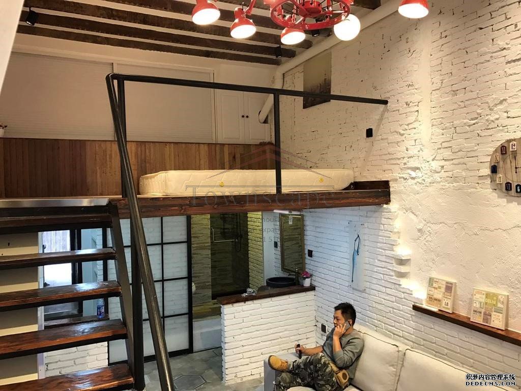  Converted Loft w/Terrace and Patio in French Concession