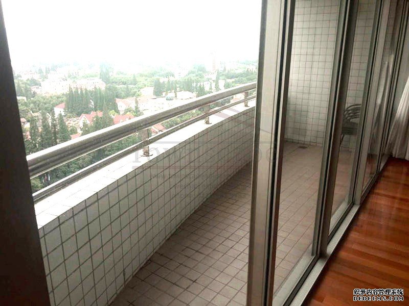  Spacious Condo above Anfu Road