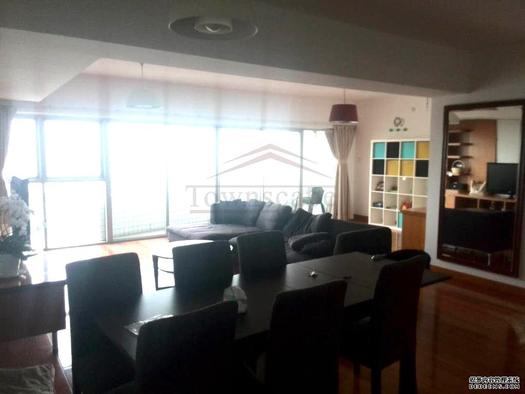  Spacious Condo above Anfu Road