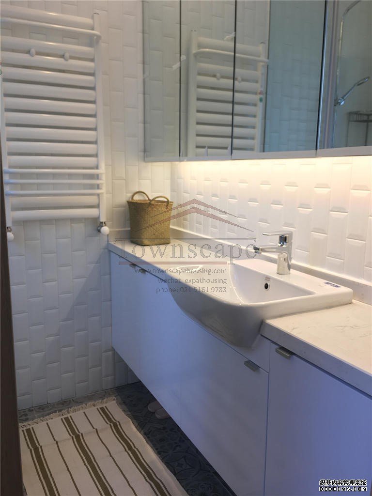  Modernized 1+1BR Apartment beside Shanghai Library