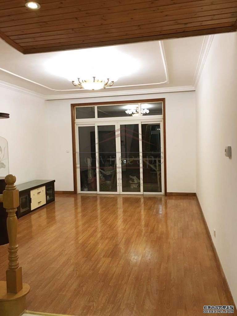  Spacious 3BR Duplex Apartment in Hongqiao