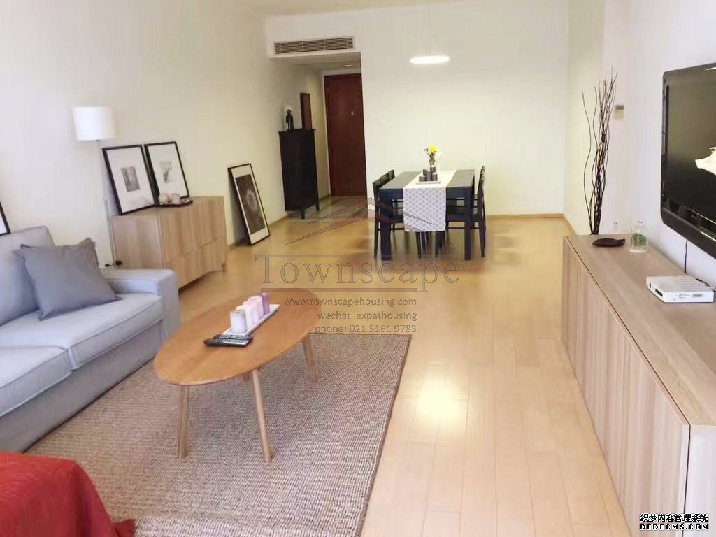  Luxury 3BR Apartment beside Suzhou Creek