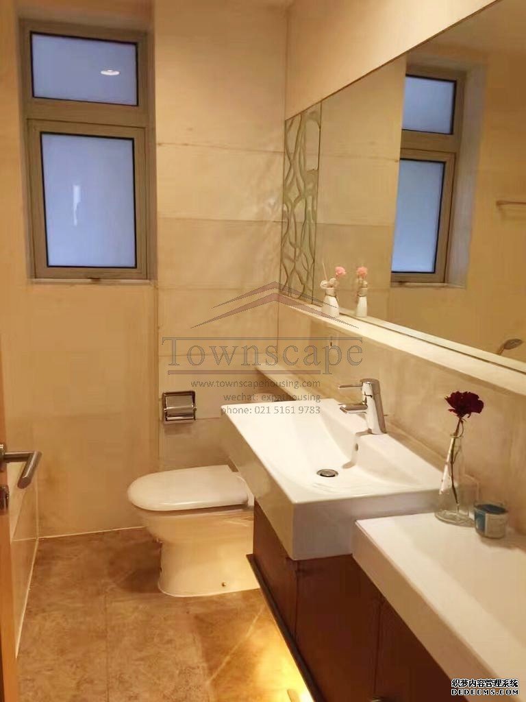  Luxury 3BR Apartment beside Suzhou Creek