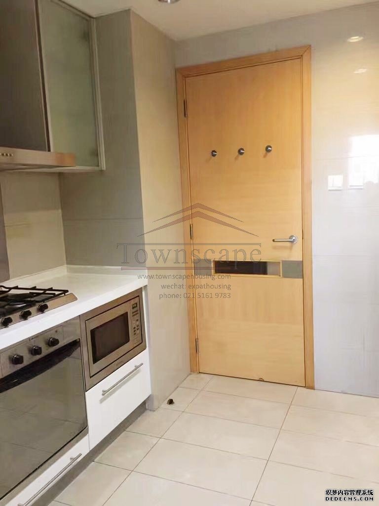  Luxury 3BR Apartment beside Suzhou Creek