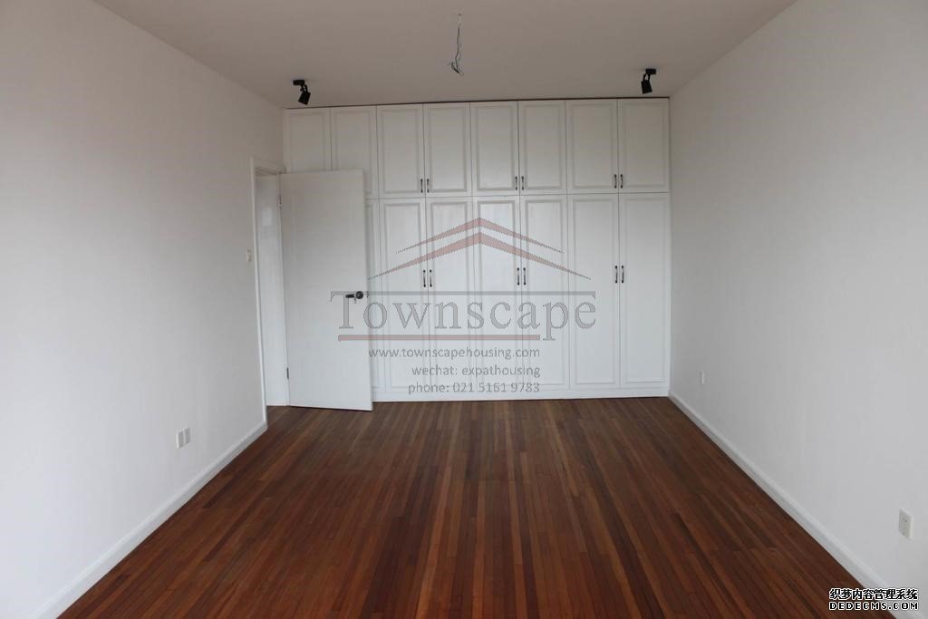  Spacious 3BR Apartment in former French Concession