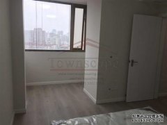  Clean & Bright 2BR Apartment in Jingan