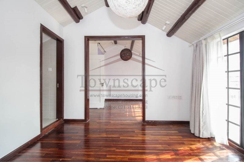  Renovated 2BR Apartment with Terrace in FFC