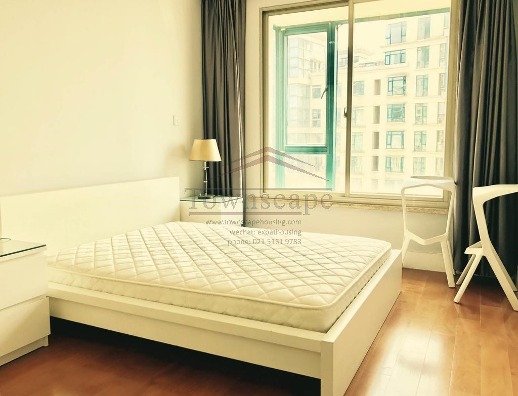  Sunny 1.5BR Apartment at Zhongshan Park