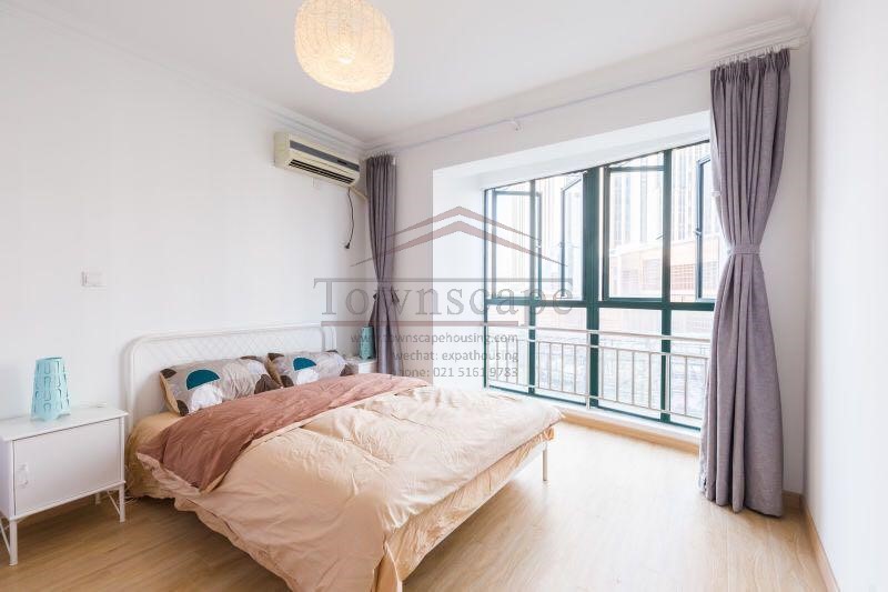  Bright 2BR Apartment near The Bund