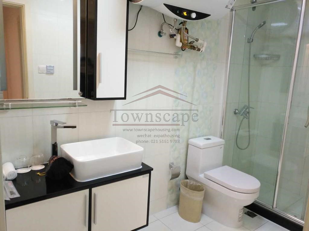 Bright & Clean Apartment for Rent in Xujiahui