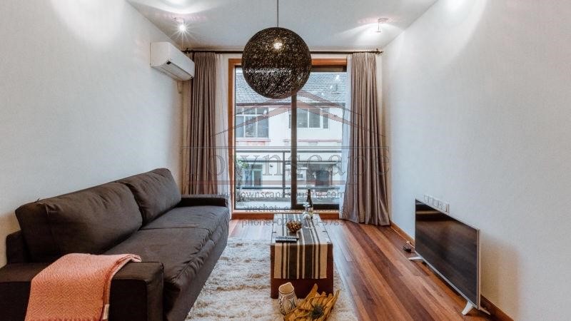  Renovated 2BR Apartment in Jingan nr Suzhou Creek