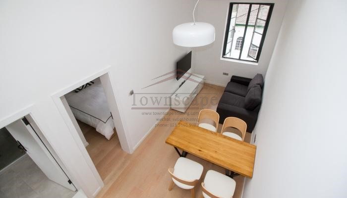  Bright 2BR Apartment in Jingan Temple Area