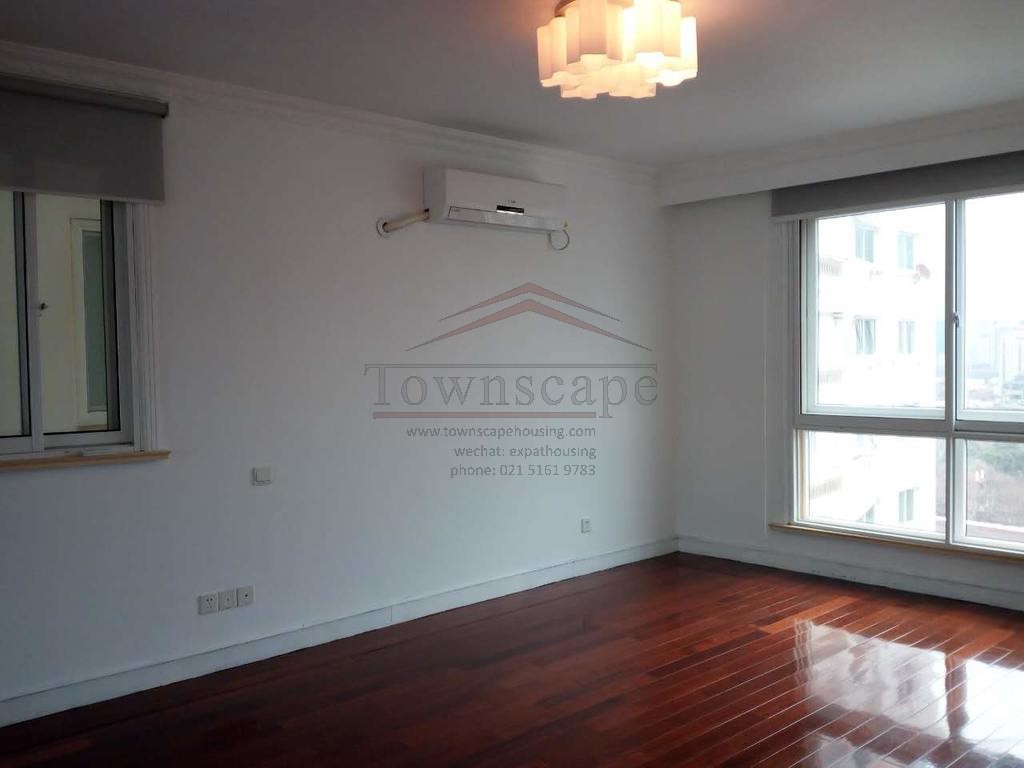  Spacious 3BR Apartment with view over French Concession