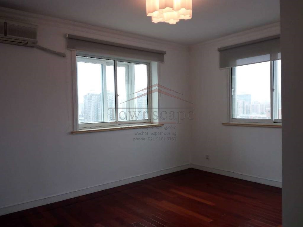  Spacious 3BR Apartment with view over French Concession