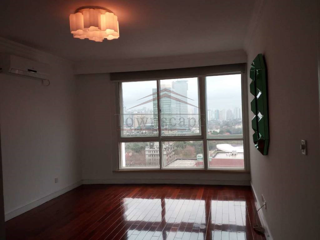  Spacious 3BR Apartment with view over French Concession