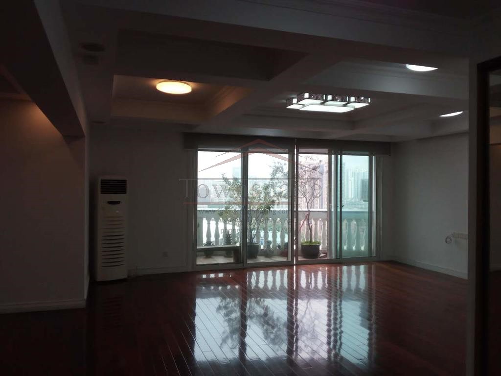  Spacious 3BR Apartment with view over French Concession