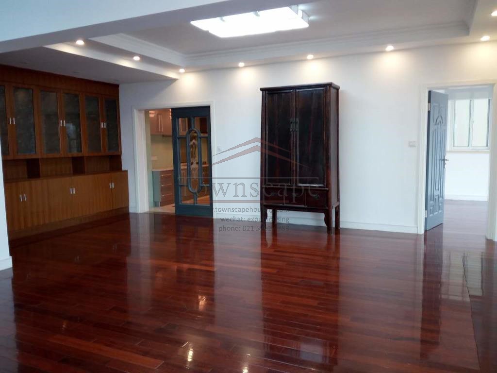  Spacious 3BR Apartment with view over French Concession