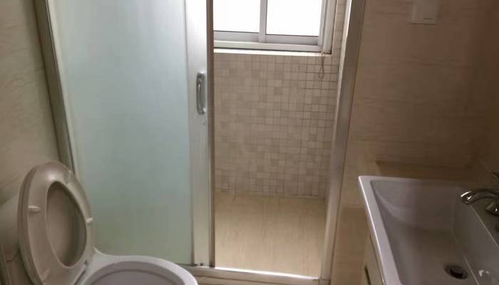  Bright and comfy 3br apartment in Xujiahui