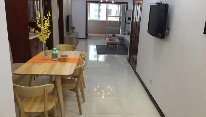  Bright and comfy 3br apartment in Xujiahui