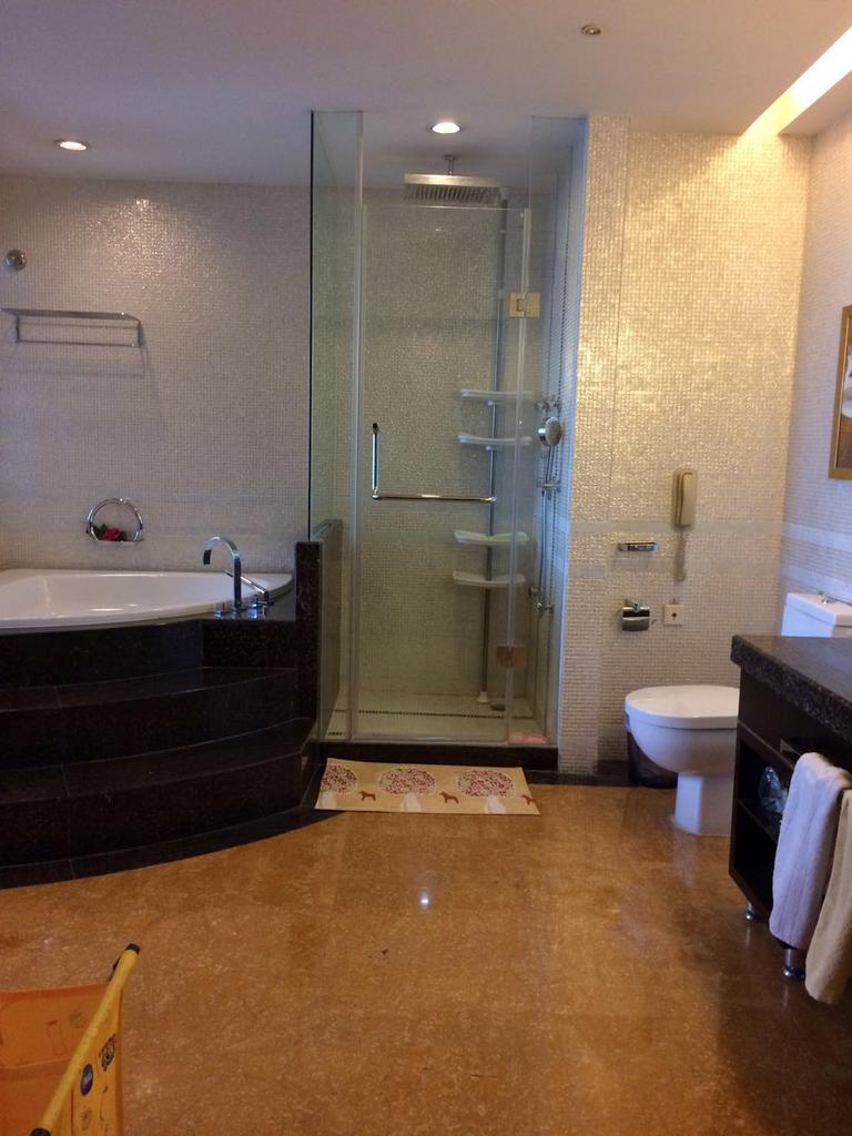  Luxurious 3BR,245m² Service Apartment nr West Nanjing Rd