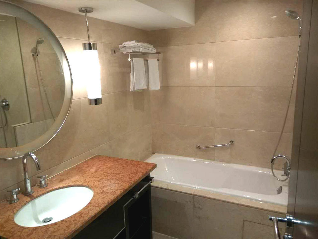  Elegant 2BR Service Apartment nr West Nanjing Rd