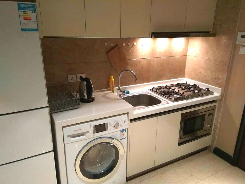  Elegant 2BR Service Apartment nr West Nanjing Rd