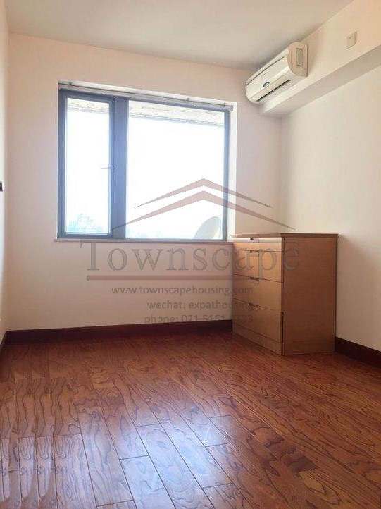  Bright High-Floor 3BR Apartment in French Concession