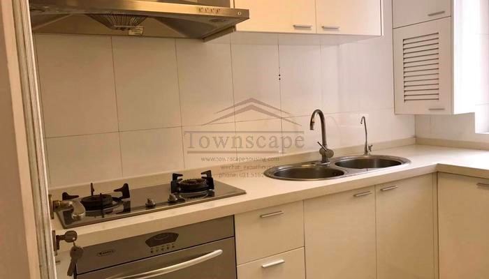  High-Floor 3BR Apartment w/Roof-Top in Jingan