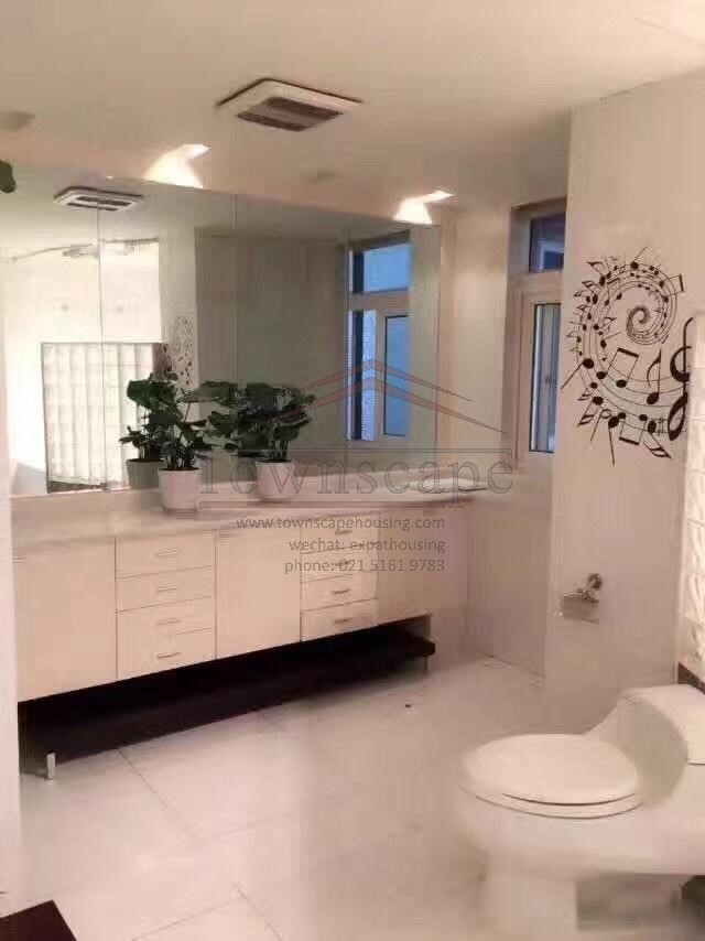  Bright 2BR Apartment beside Jiaotong University