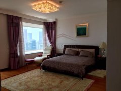  Luxury 3BR Apartment with River View in Lujiazui CBD