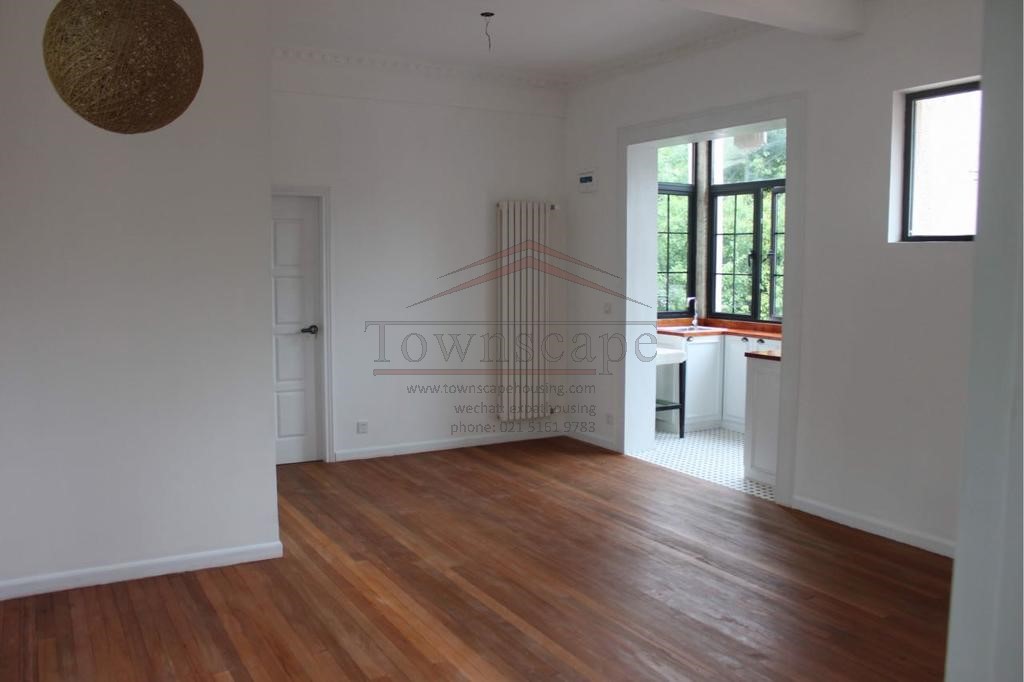  Renovated 2-bed Apartment in French Concession