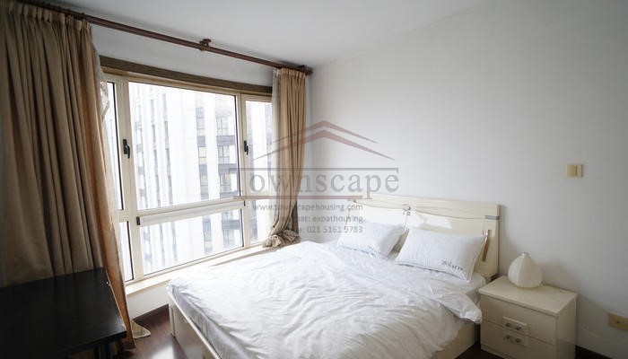  Sunny 3BR Apartment near Peoples Square