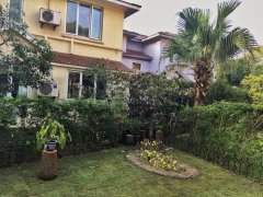  Sunny Villa with Garden near Hongqiao Airport