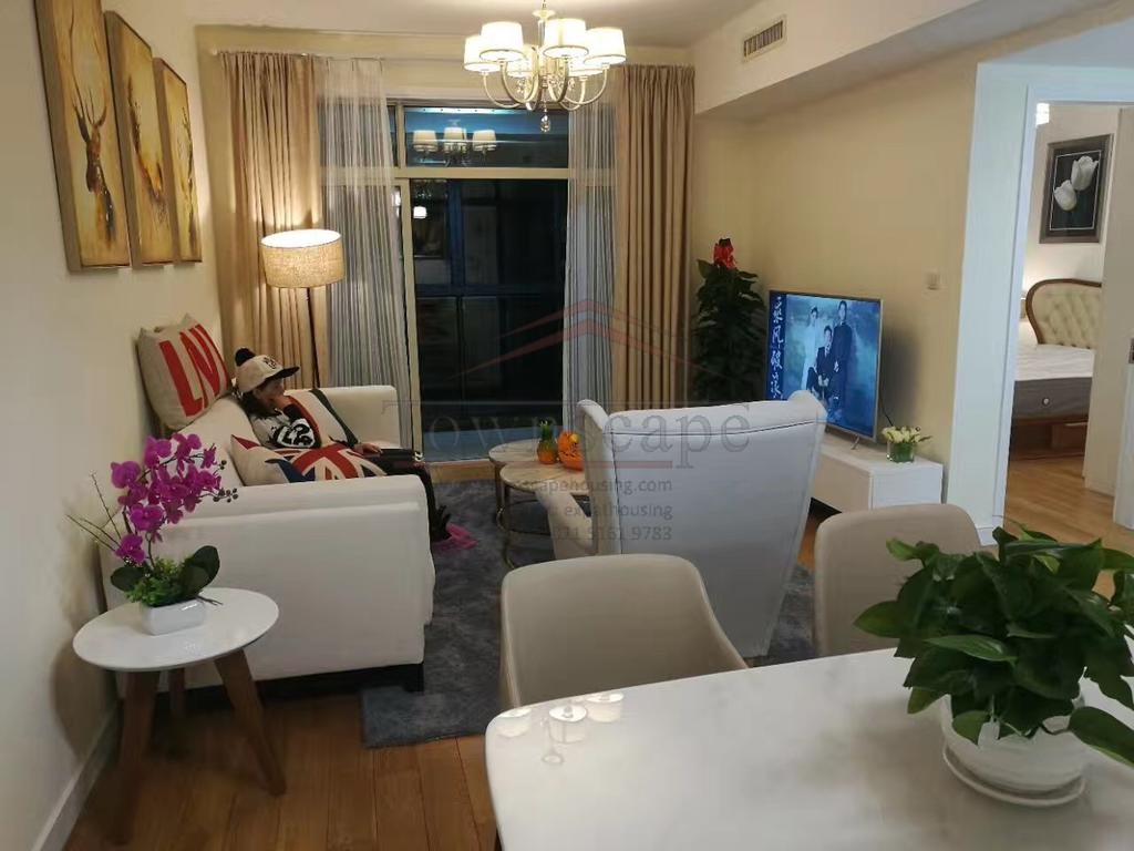  High-end 1BR Apartment for Rent in Jingan