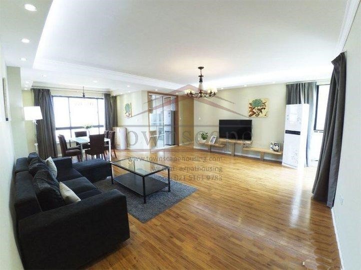  Clean and bright 3BR Apartment near Xujiahui