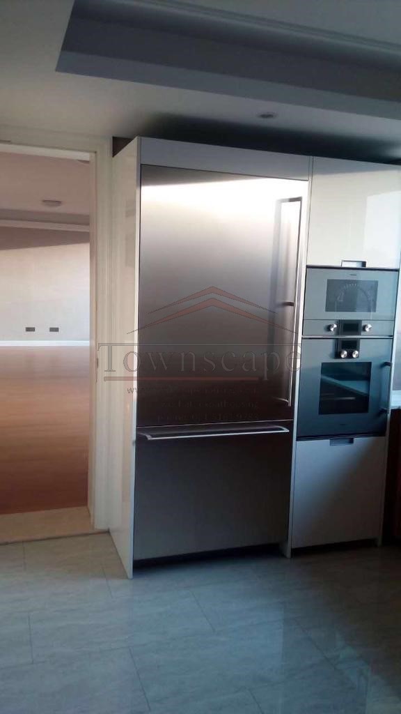  Luxurious Apartment for Rent near Jingan Temple