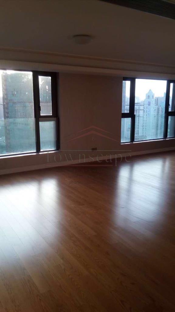  Luxurious Apartment for Rent near Jingan Temple