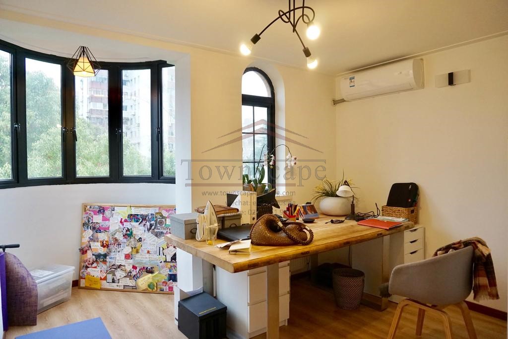  Outstanding 3BR Apartment for rent near Shanghai Library