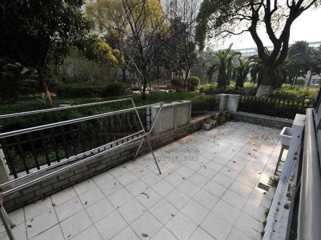  3BR Family Apartment w/Terrace in Shanghai Downtown