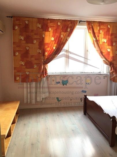  Bright 2BR Apartment in Shanghai Downtown