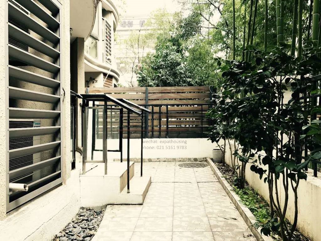 Modern 1BR Apartment for rent with Garden in Xujiahui