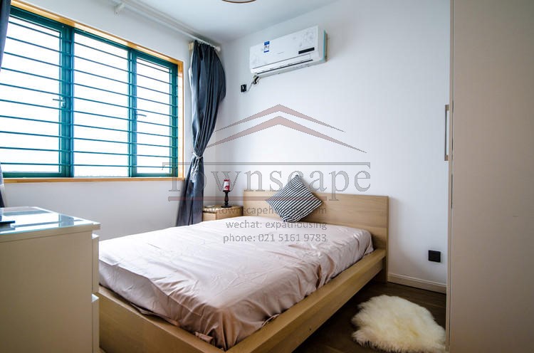  Good 3BR Apartment with Garden in Jingan Temple Area